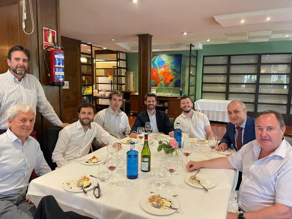 Mesa 3 Junta de AICAPE y compañeros